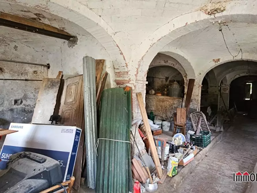 Immagine 3 di Magazzino in vendita  a Colle Di Val D'elsa