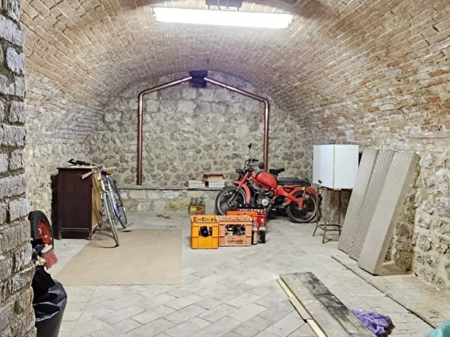 Immagine 6 di Magazzino in vendita  a Colle Di Val D'elsa