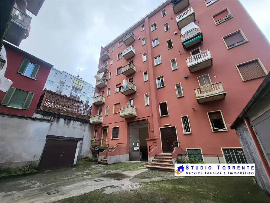 Immagine 5 di Magazzino in vendita  3 a Milano