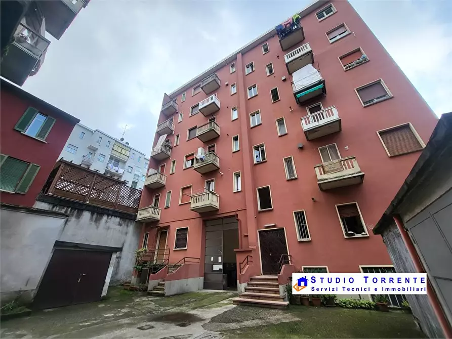 Immagine 1 di Magazzino in vendita  3 a Milano