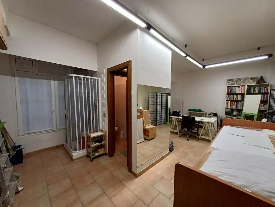 Immagine 5 di Magazzino in vendita  18 a Milano