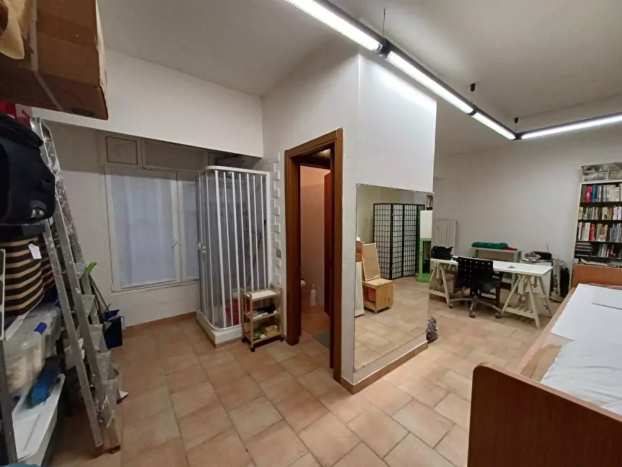 Immagine 6 di Magazzino in vendita  18 a Milano