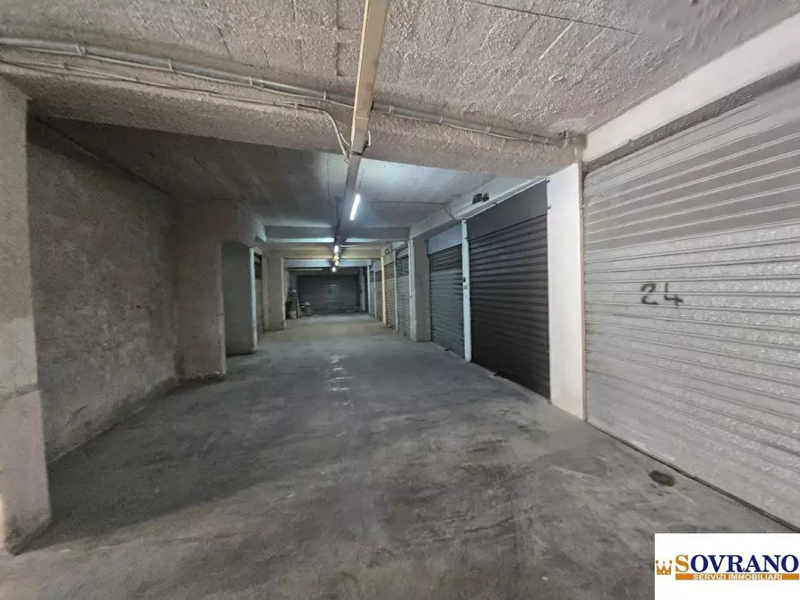 Immagine 4 di Magazzino in vendita  a Bagheria