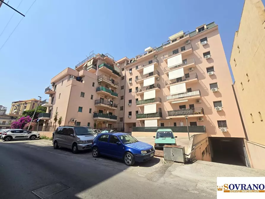 Immagine 1 di Magazzino in vendita  a Bagheria