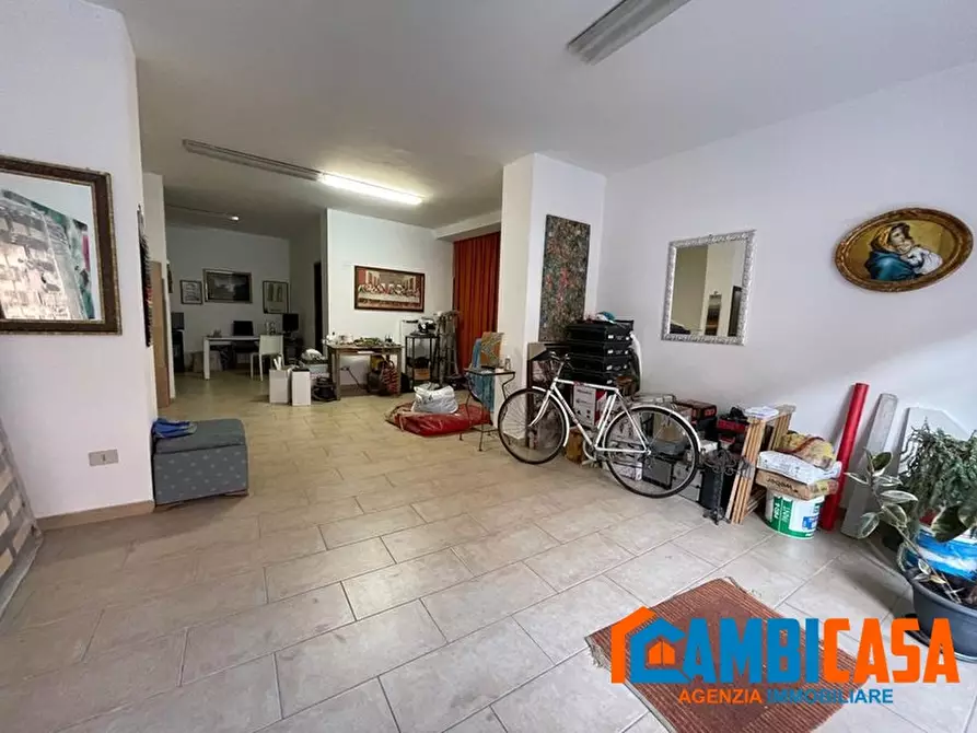 Immagine 1 di Magazzino in vendita  a Palermo