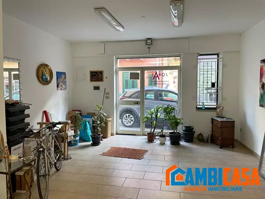 Immagine 3 di Magazzino in vendita  a Palermo