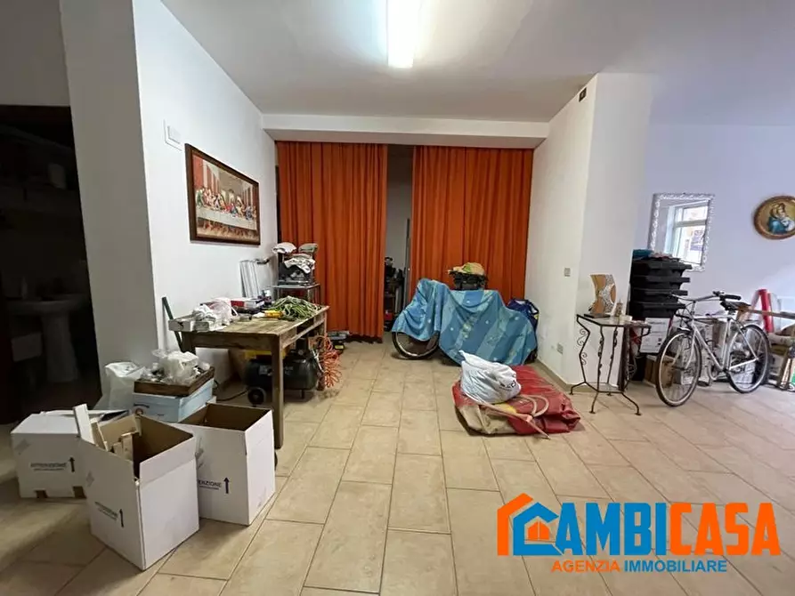 Immagine 4 di Magazzino in vendita  a Palermo