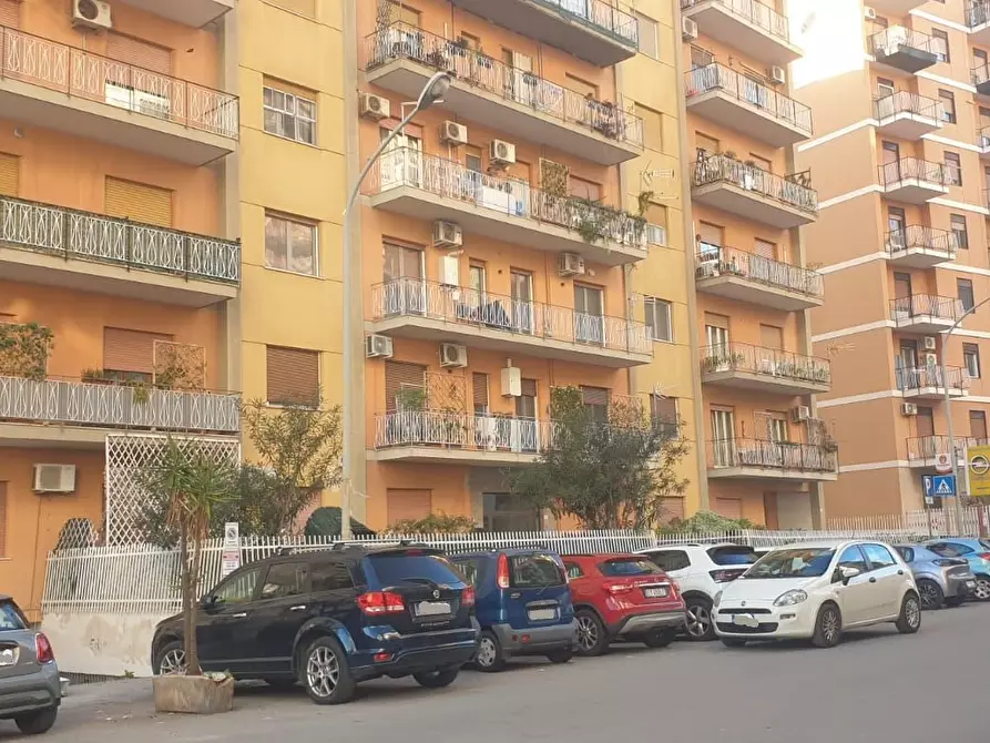 Immagine 4 di Magazzino in vendita  a Palermo
