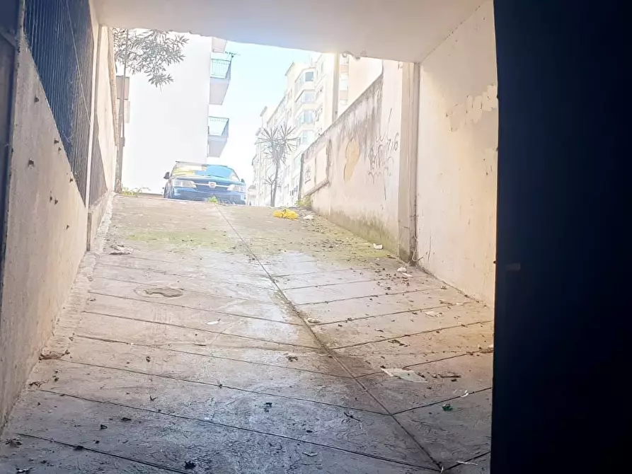 Immagine 3 di Magazzino in vendita  a Palermo