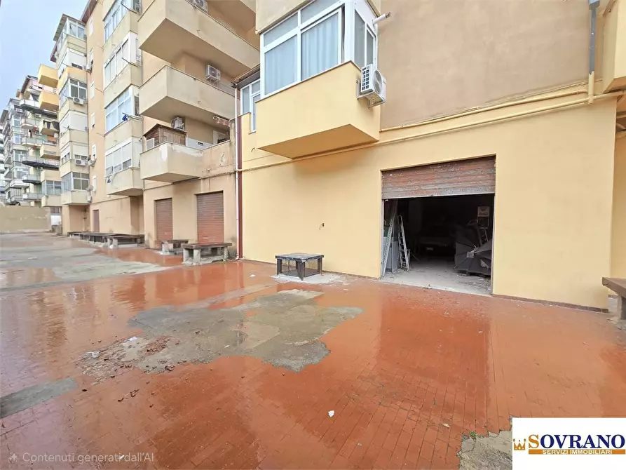Immagine 3 di Magazzino in vendita  a Palermo