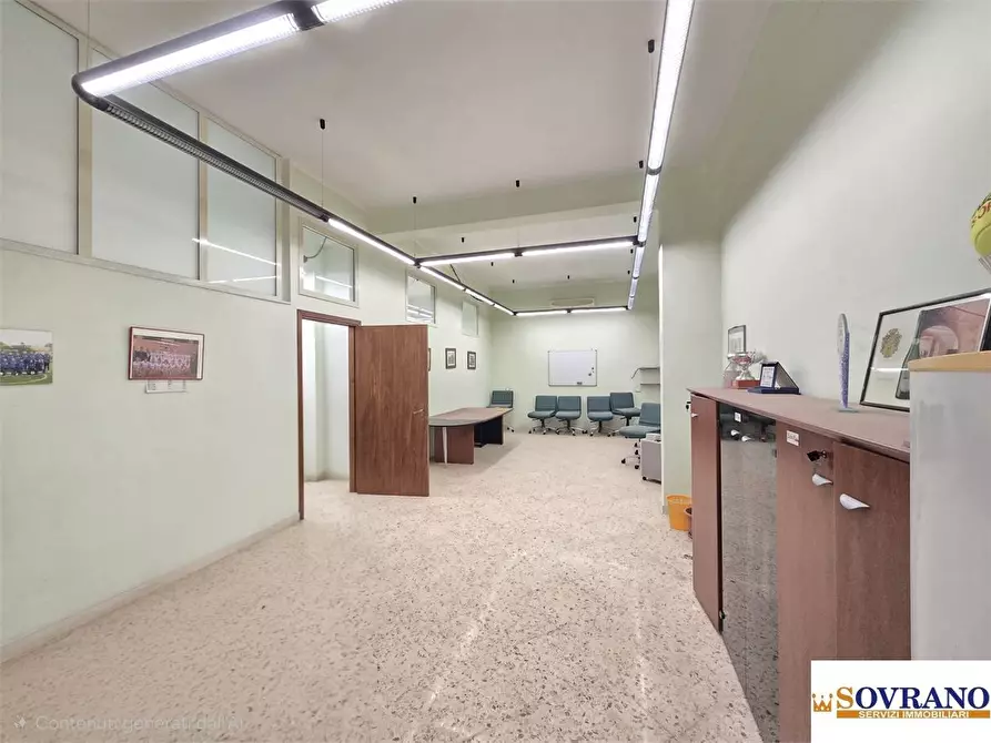 Immagine 8 di Magazzino in vendita  a Palermo