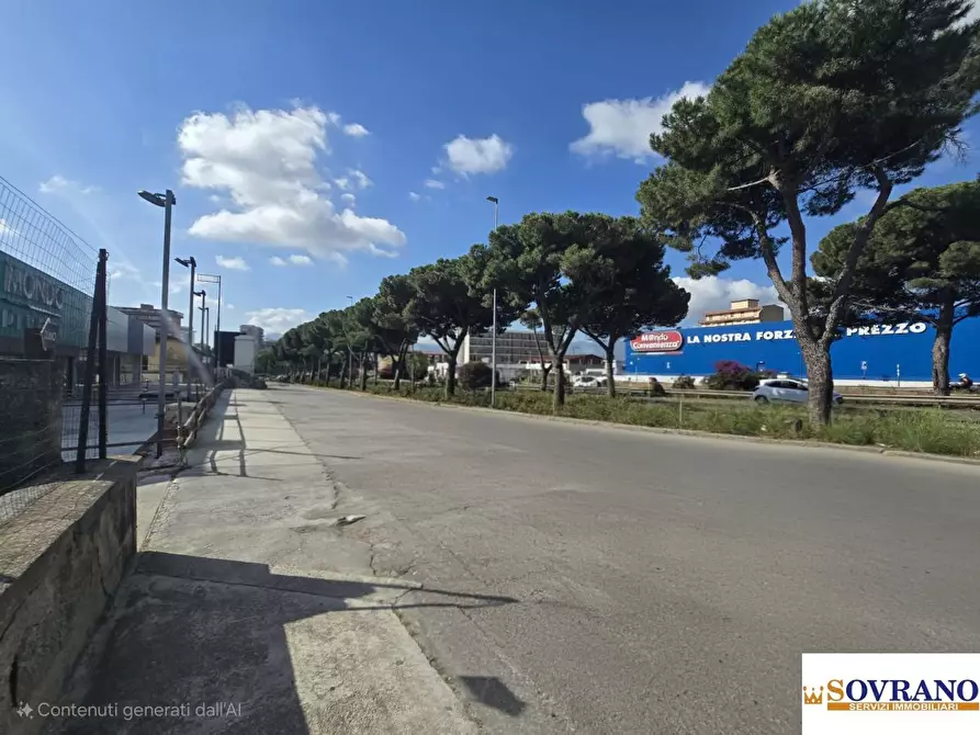 Immagine 5 di Magazzino in vendita  a Palermo