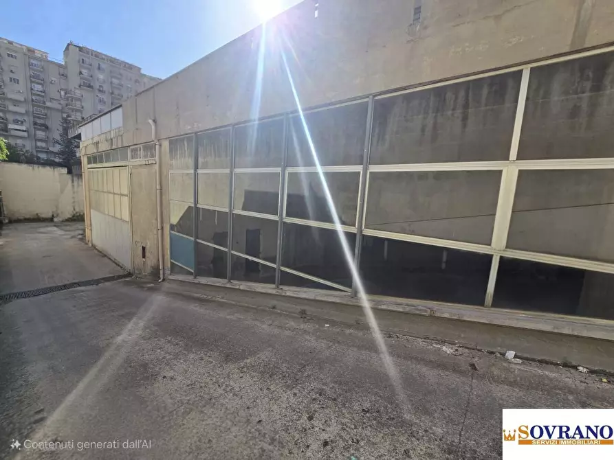 Immagine 8 di Magazzino in vendita  a Palermo