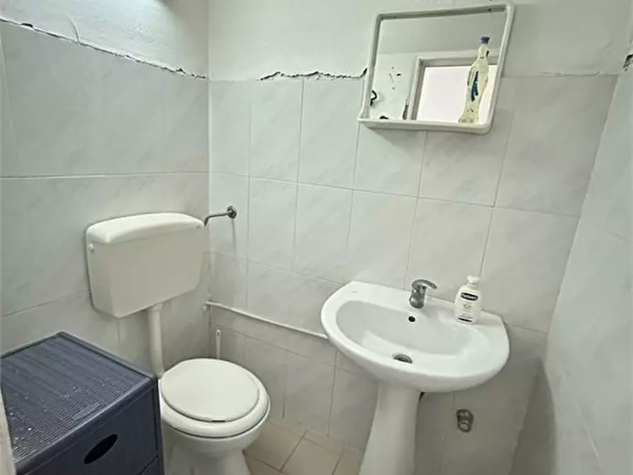 Immagine 7 di Magazzino in vendita  53/A a Ficarazzi