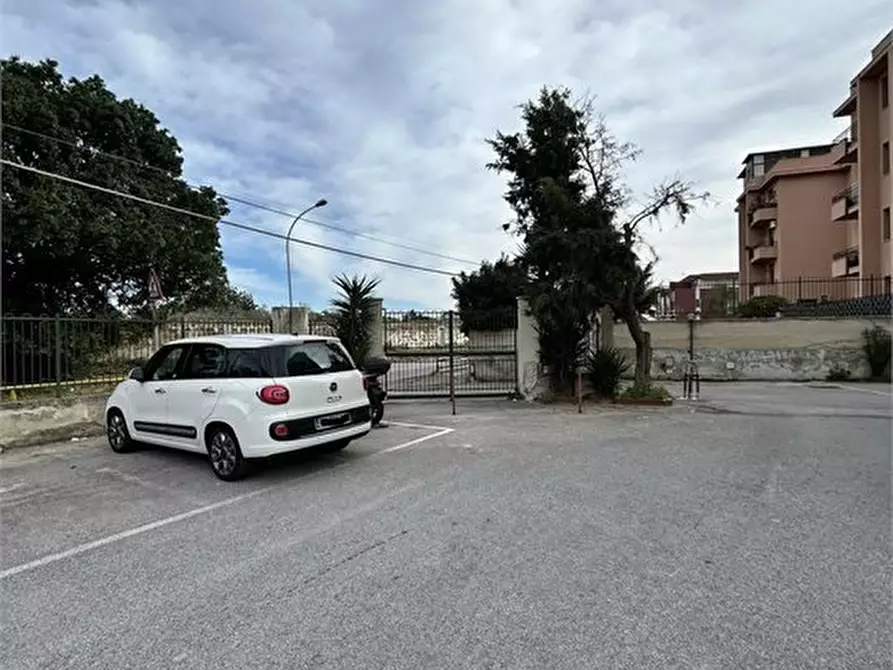 Immagine 9 di Magazzino in vendita  53/A a Ficarazzi