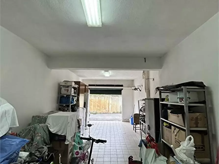 Immagine 6 di Magazzino in vendita  53/A a Ficarazzi