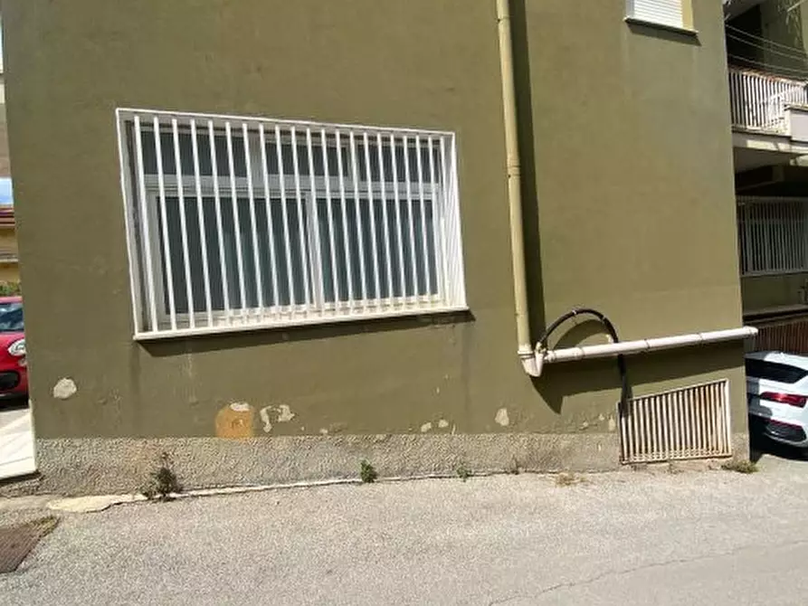 Immagine 2 di Magazzino in vendita  a Alcamo