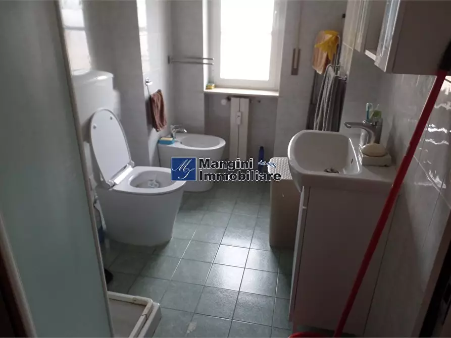 Immagine 5 di Appartamento in vendita  a Livorno