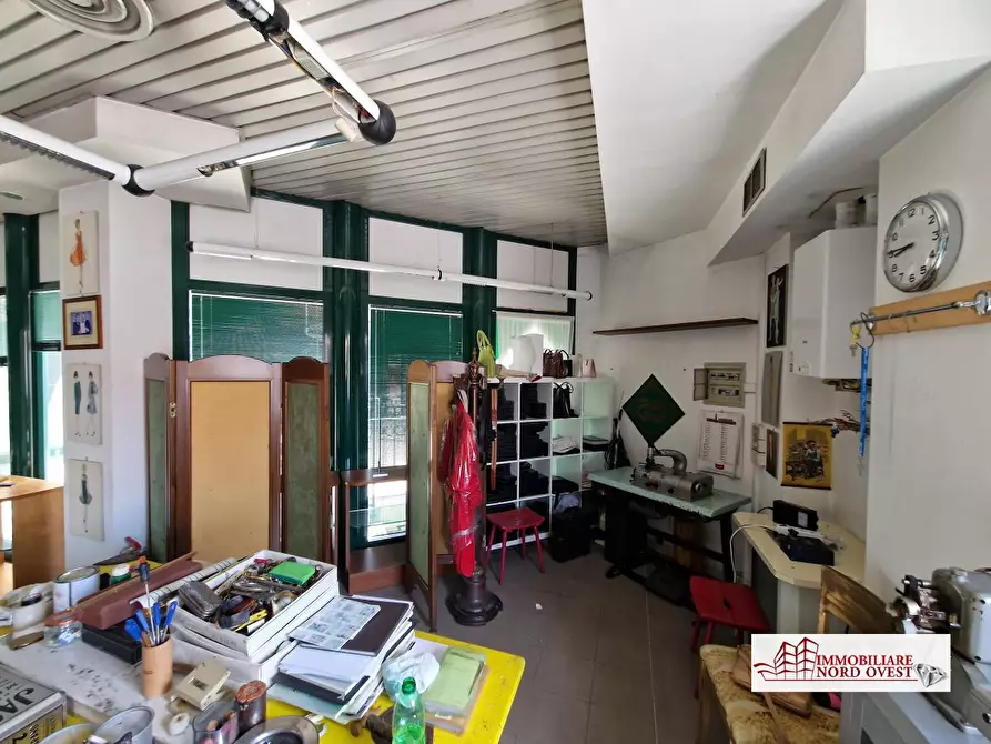 Immagine 4 di Negozio in vendita  32 a Corbetta
