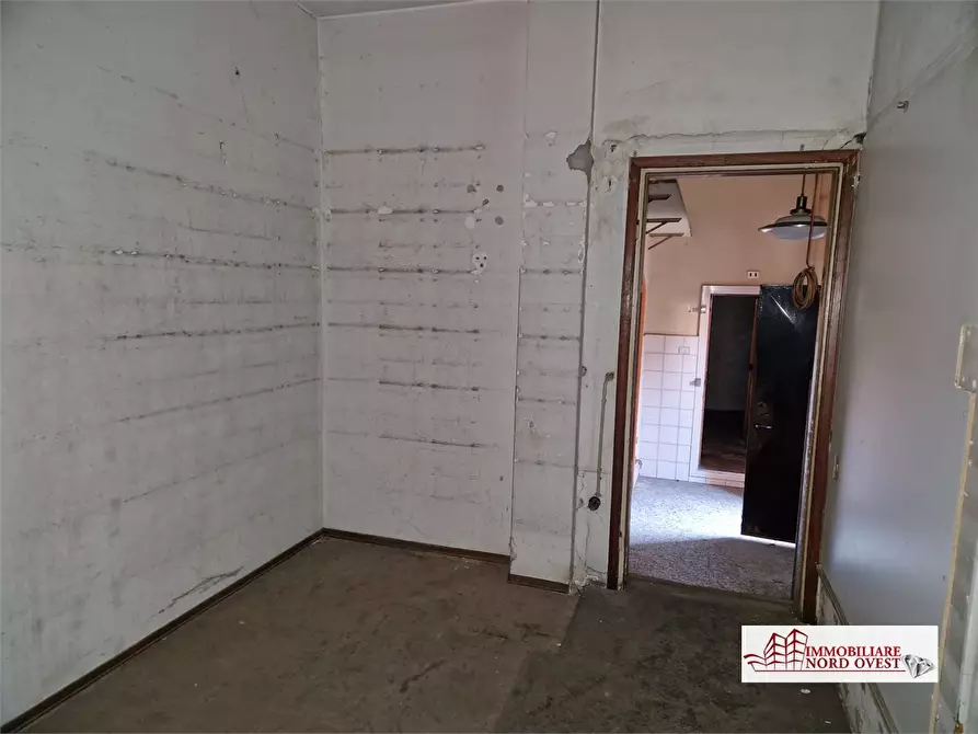 Immagine 8 di Negozio in vendita  35 a Cornaredo