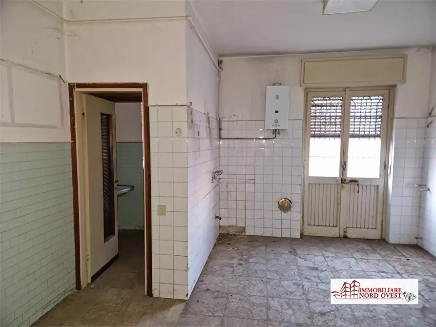 Immagine 9 di Negozio in vendita  35 a Cornaredo