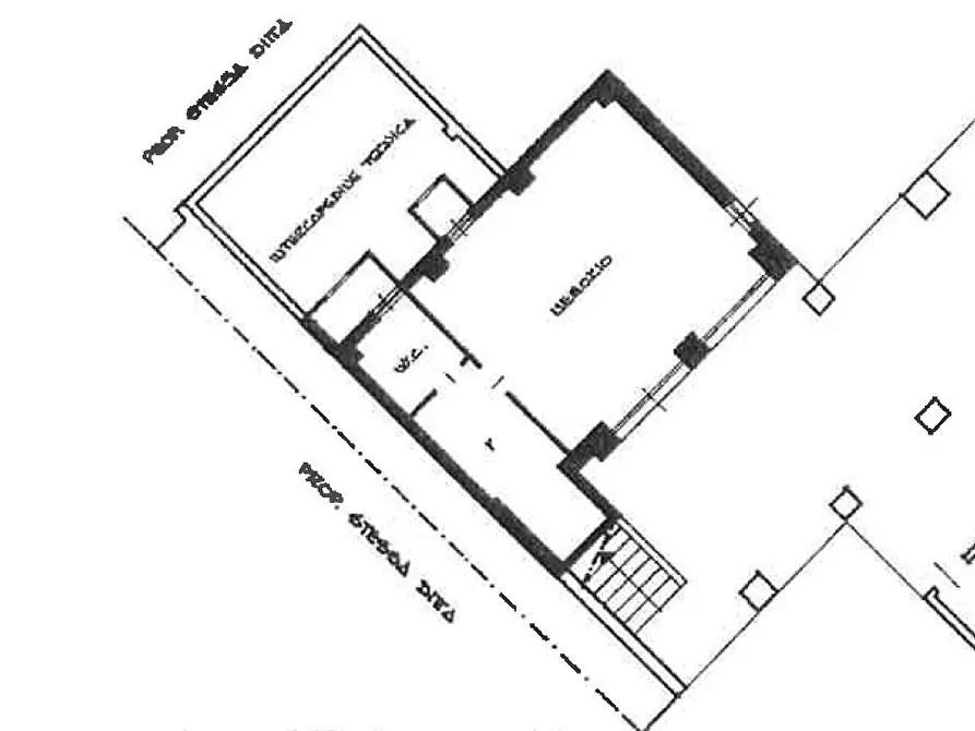 Immagine 5 di Negozio in vendita  5 a Lecco