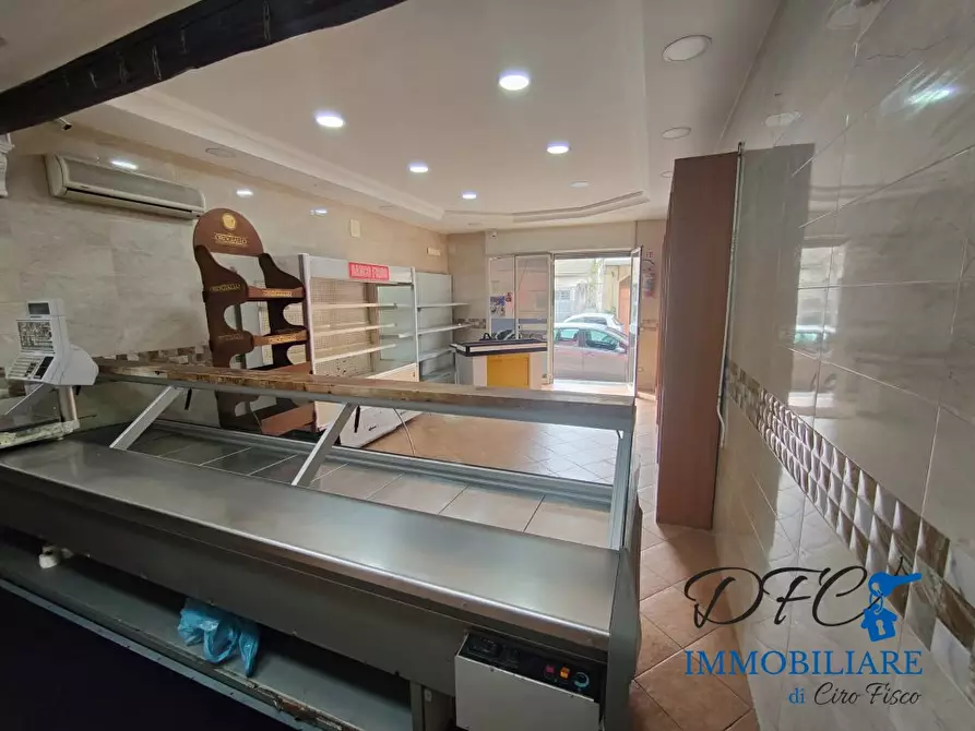 Immagine 2 di Negozio in vendita  a Afragola