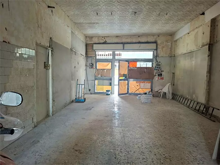 Immagine 4 di Negozio in vendita  a Boscotrecase