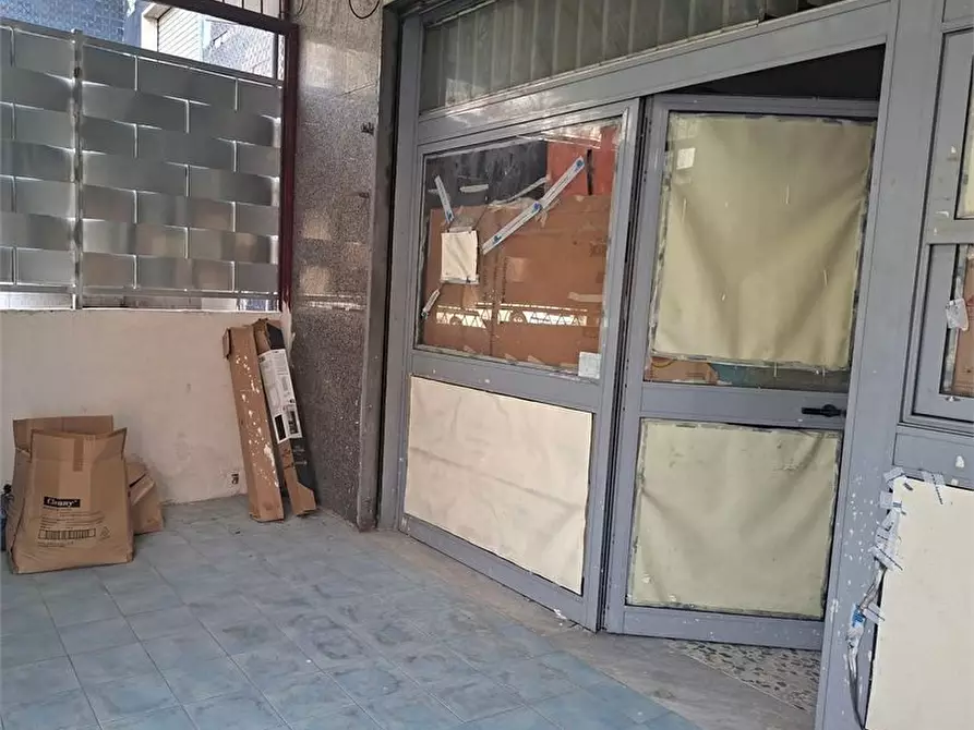 Immagine 8 di Negozio in vendita  a Boscotrecase