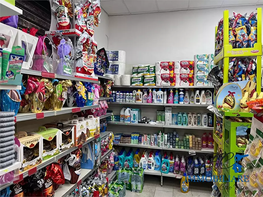 Immagine 6 di Negozio in vendita  a Afragola