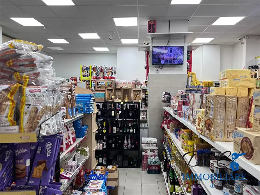 Immagine 2 di Negozio in vendita  a Afragola