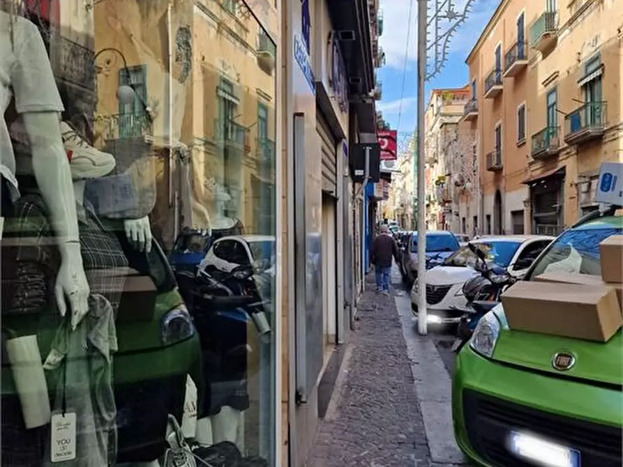 Immagine 3 di Negozio in vendita  a Torre Annunziata