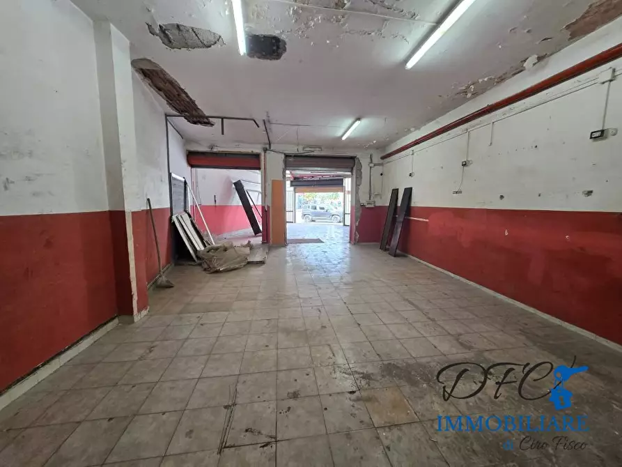 Immagine 6 di Negozio in vendita  a Afragola
