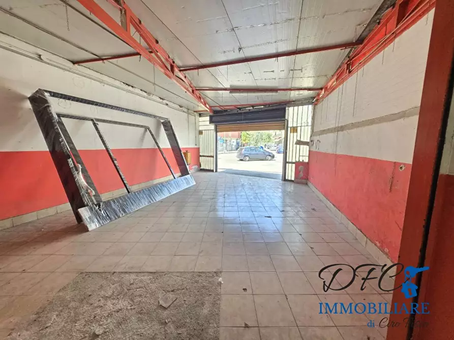 Immagine 1 di Negozio in vendita  a Afragola