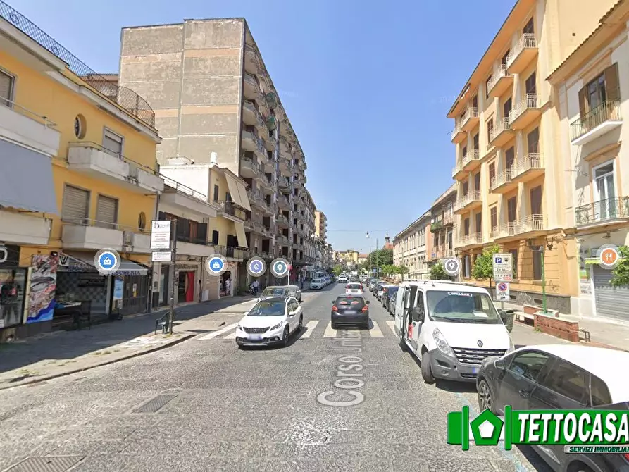 Immagine 1 di Negozio in vendita  a Marigliano