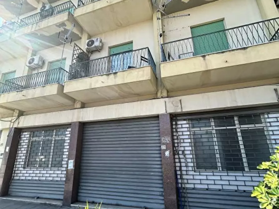 Immagine 1 di Negozio in vendita  297 a Palermo
