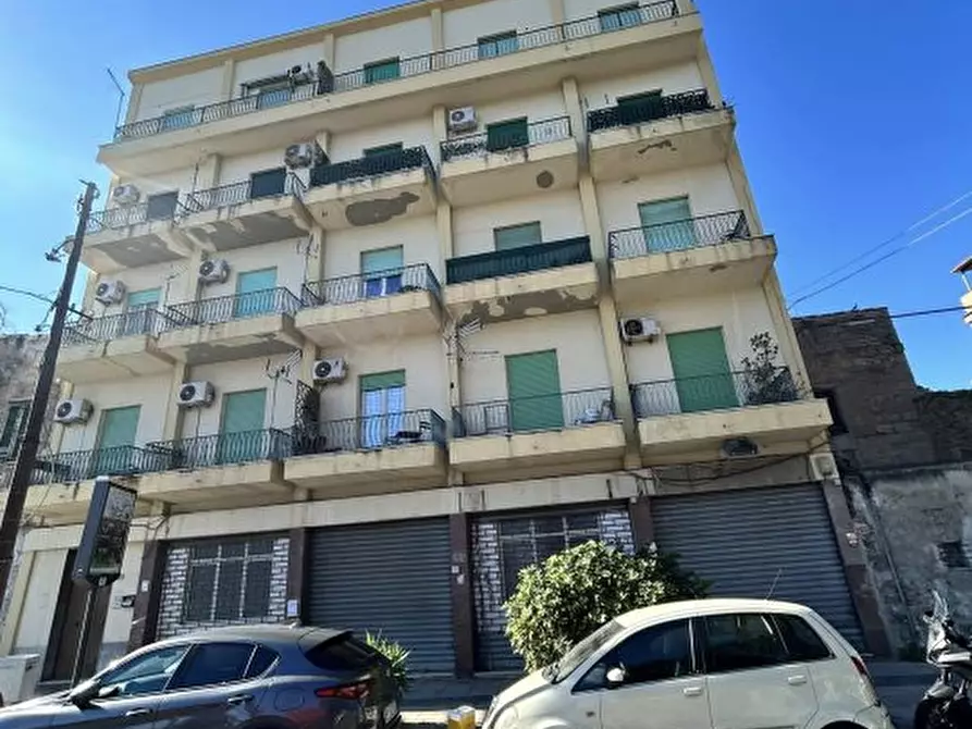 Immagine 4 di Negozio in vendita  297 a Palermo