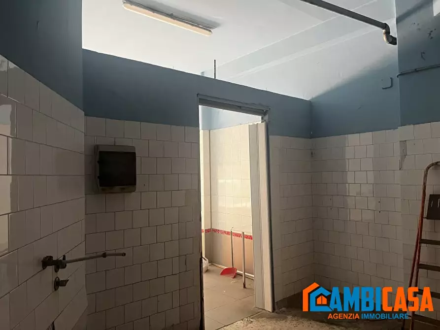 Immagine 3 di Negozio in vendita  a Palermo