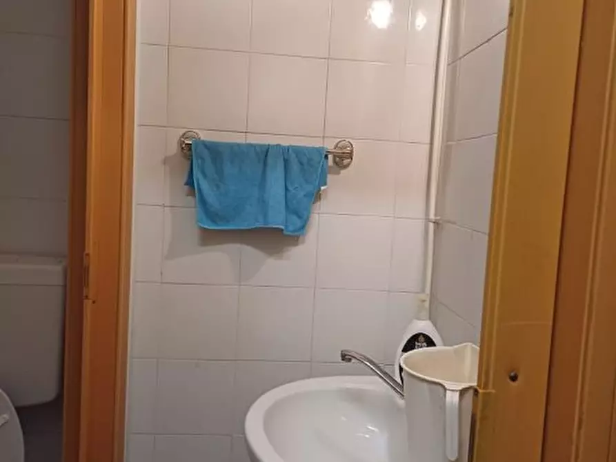 Immagine 3 di Negozio in vendita  a Palermo