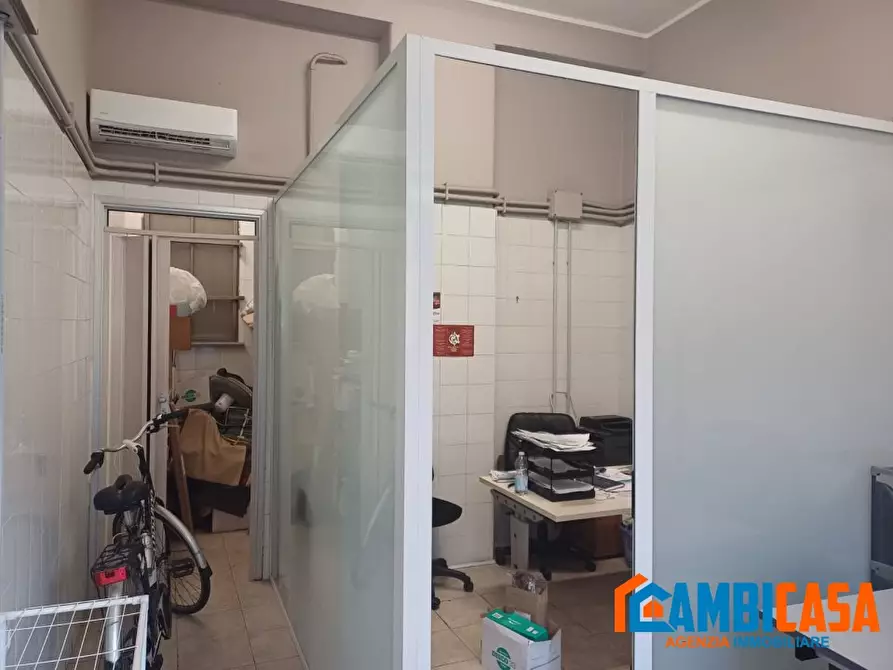 Immagine 2 di Negozio in vendita  a Palermo