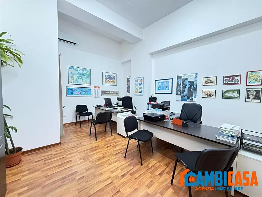 Immagine 5 di Negozio in vendita  a Palermo