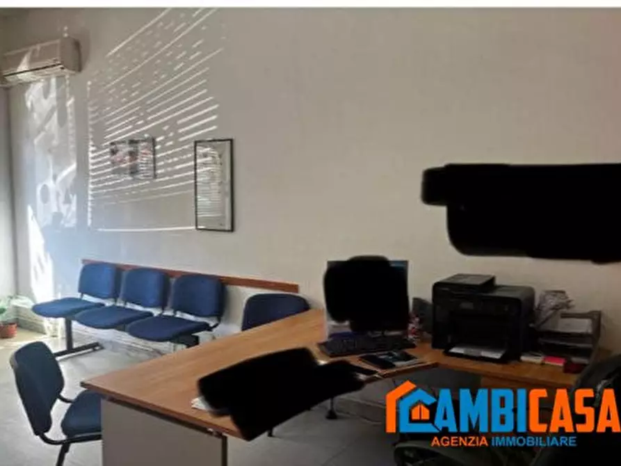 Immagine 2 di Negozio in vendita  a Palermo