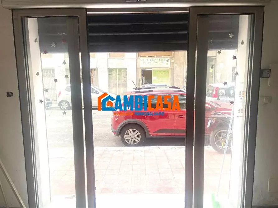 Immagine 3 di Negozio in vendita  23 a Palermo
