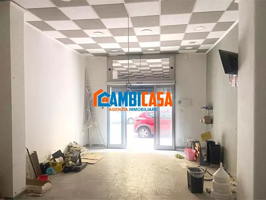 Immagine 2 di Negozio in vendita  23 a Palermo