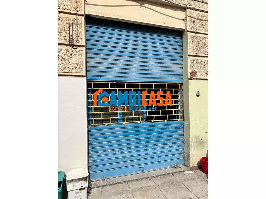 Immagine 1 di Negozio in vendita  13 a Palermo
