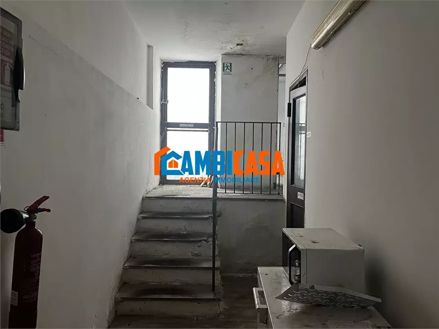 Immagine 5 di Negozio in vendita  a Palermo