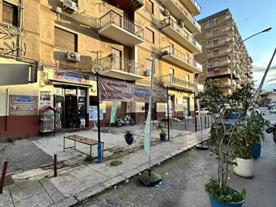 locale commerciale in vendita a Palermo in zona Oreto
