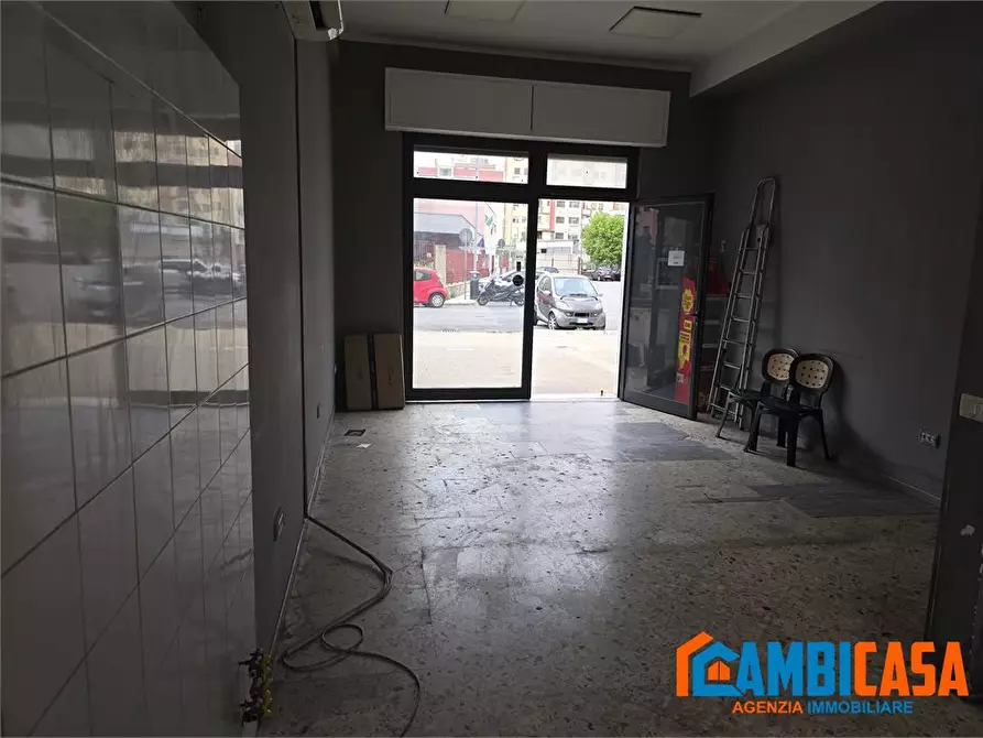 Immagine 4 di Negozio in vendita  a Palermo