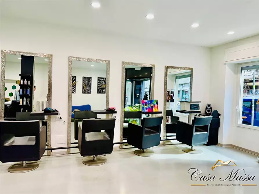 Immagine 2 di Negozio in vendita  52c a Torino