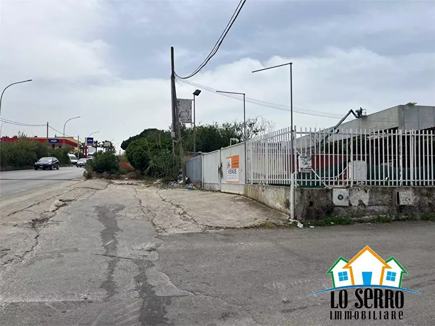 Immagine 1 di Negozio in vendita  a Alcamo